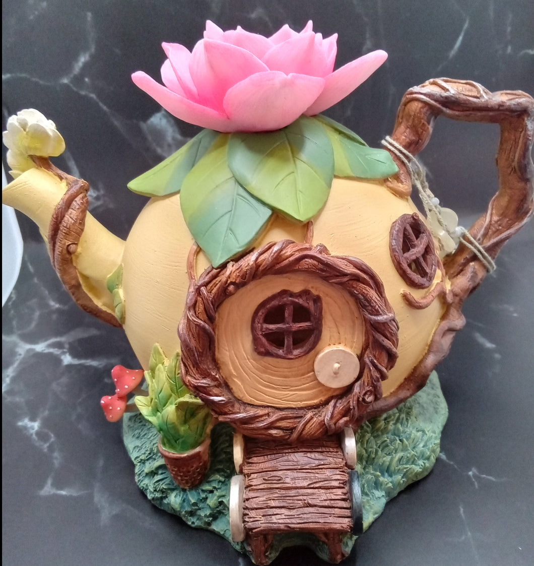 Collectible Village Tea Pot