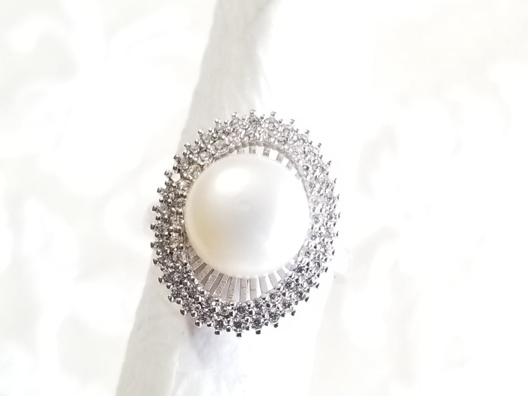 White Pearl Vintage Cocktail Ring