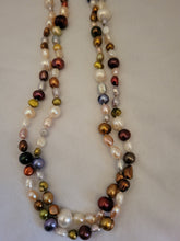 Load image into Gallery viewer, Pearl/Beaded Necklace

